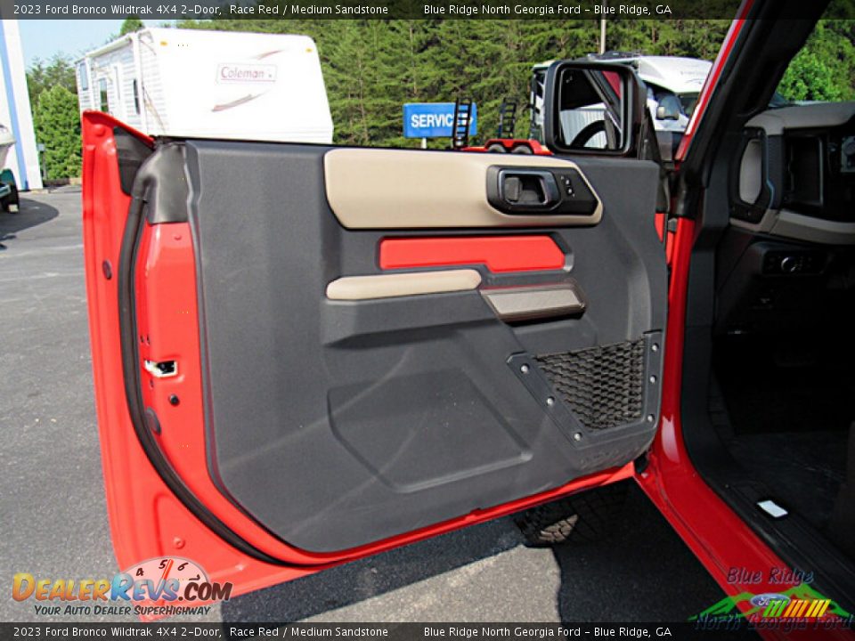 2023 Ford Bronco Wildtrak 4X4 2-Door Race Red / Medium Sandstone Photo #10