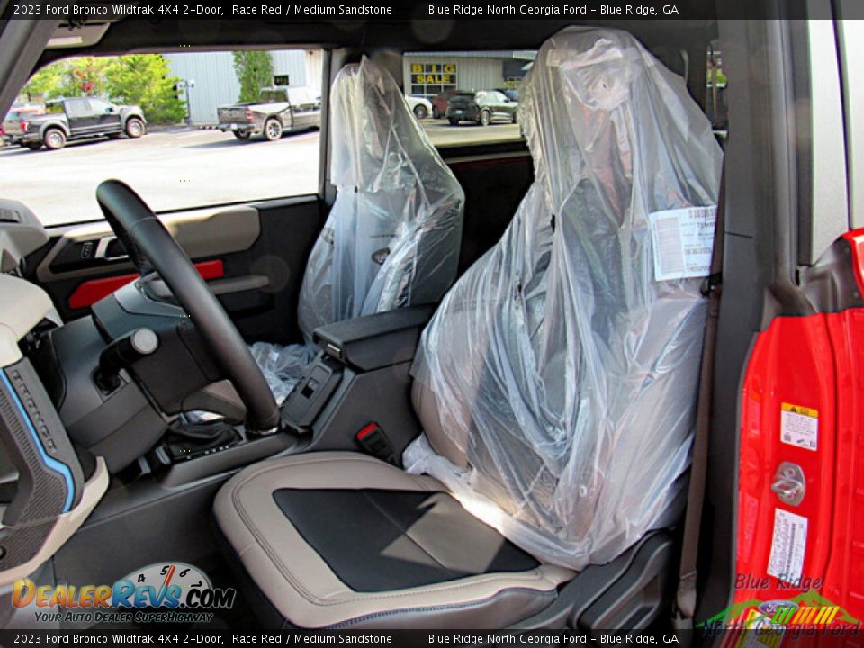 2023 Ford Bronco Wildtrak 4X4 2-Door Race Red / Medium Sandstone Photo #11