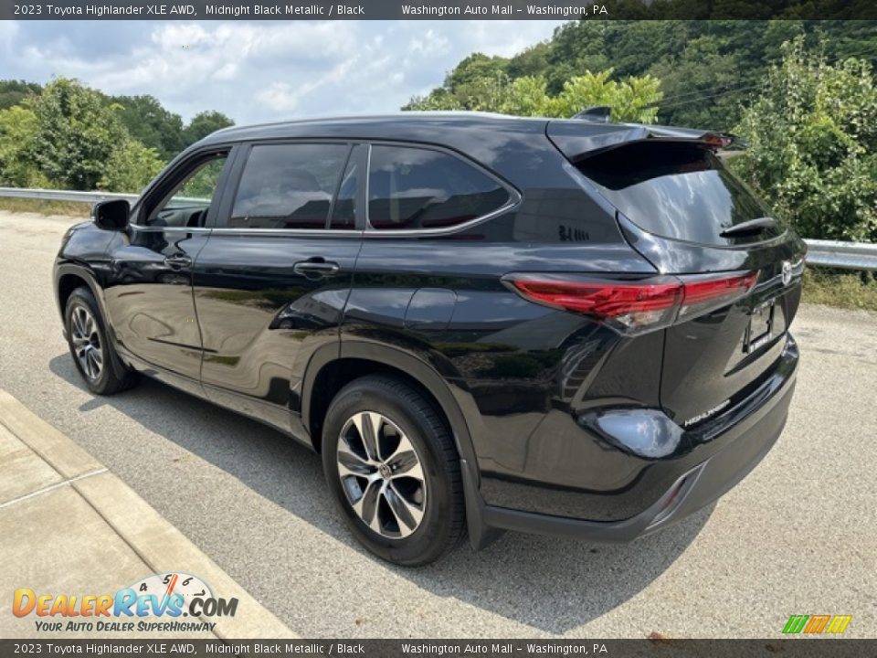 2023 Toyota Highlander XLE AWD Midnight Black Metallic / Black Photo #2