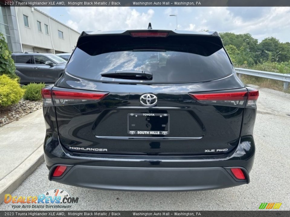 2023 Toyota Highlander XLE AWD Midnight Black Metallic / Black Photo #8