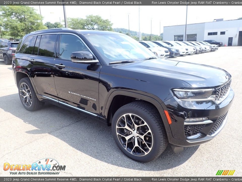 Front 3/4 View of 2023 Jeep Grand Cherokee Summit Reserve 4WD Photo #7