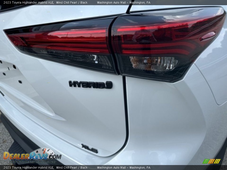 2023 Toyota Highlander Hybrid XLE Wind Chill Pearl / Black Photo #23