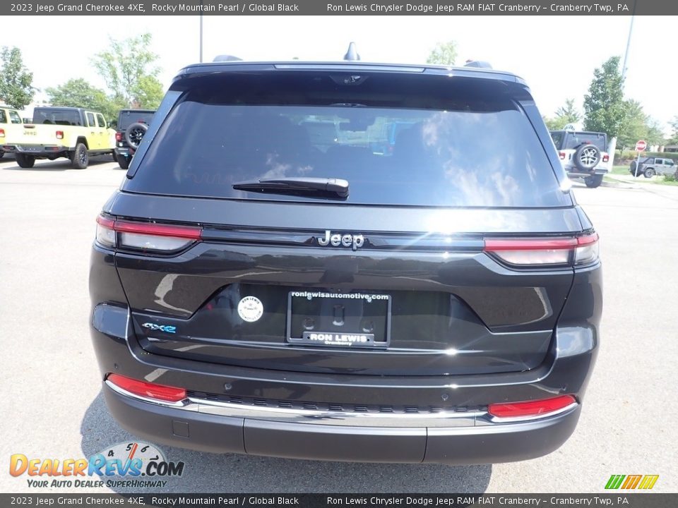 2023 Jeep Grand Cherokee 4XE Rocky Mountain Pearl / Global Black Photo #4