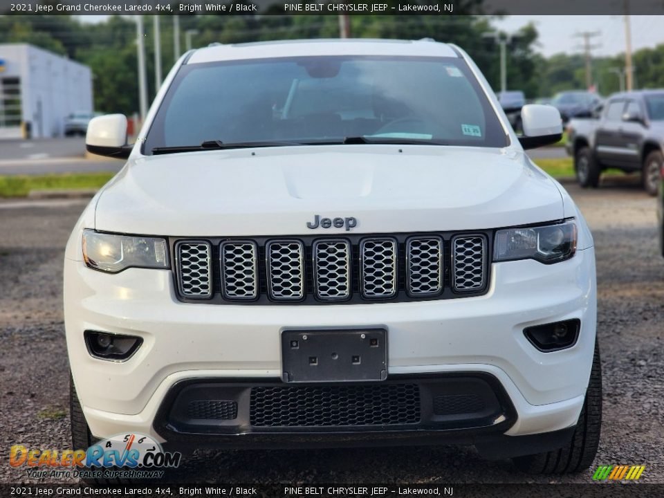 2021 Jeep Grand Cherokee Laredo 4x4 Bright White / Black Photo #2