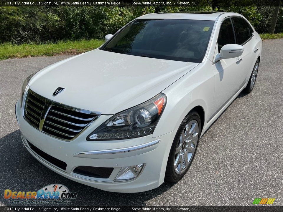 2013 Hyundai Equus Signature White Satin Pearl / Cashmere Beige Photo #2