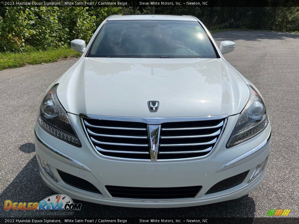 2013 Hyundai Equus Signature White Satin Pearl / Cashmere Beige Photo #3