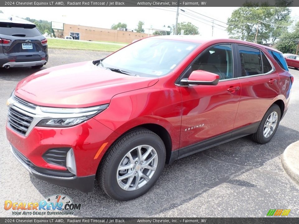 Front 3/4 View of 2024 Chevrolet Equinox LT AWD Photo #8