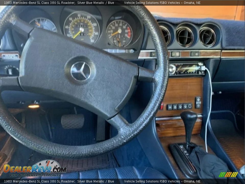 Dashboard of 1983 Mercedes-Benz SL Class 380 SL Roadster Photo #4