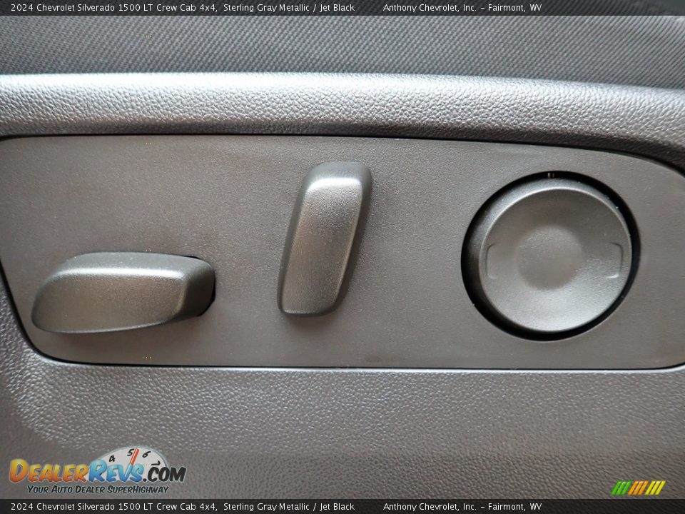 2024 Chevrolet Silverado 1500 LT Crew Cab 4x4 Sterling Gray Metallic / Jet Black Photo #16
