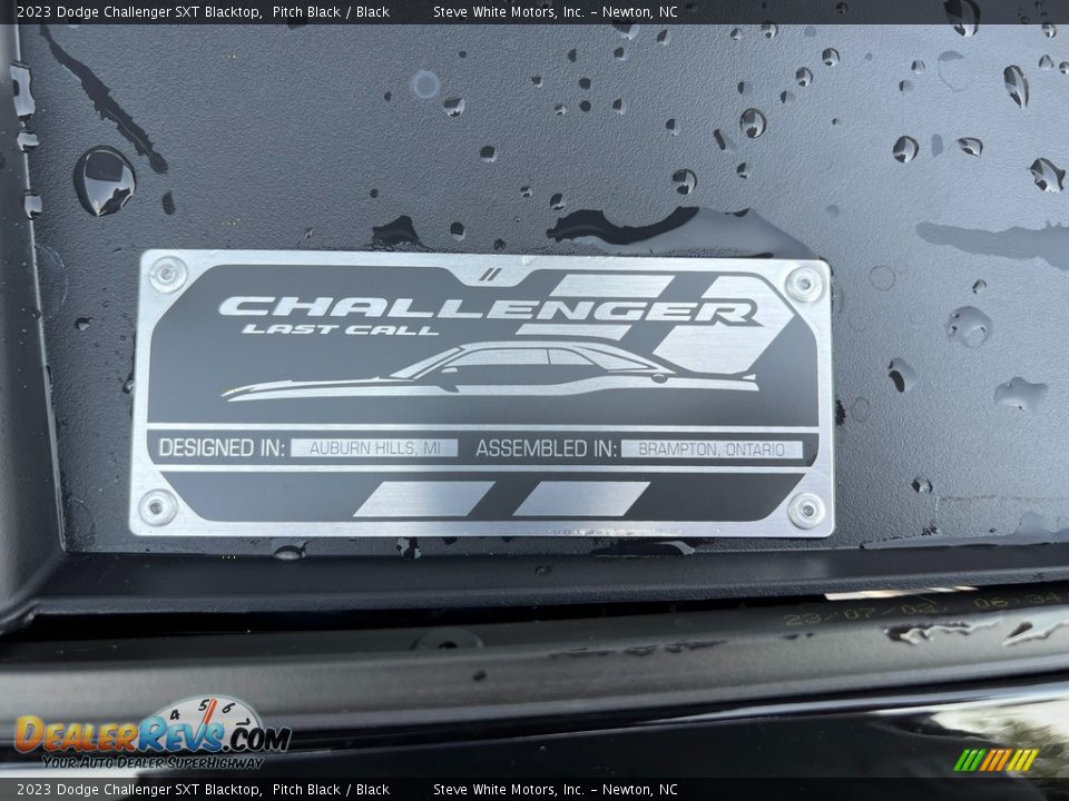 2023 Dodge Challenger SXT Blacktop Pitch Black / Black Photo #10