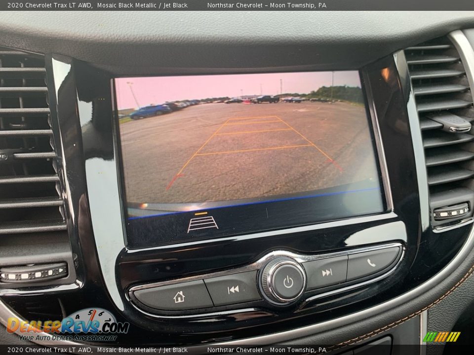 Controls of 2020 Chevrolet Trax LT AWD Photo #14