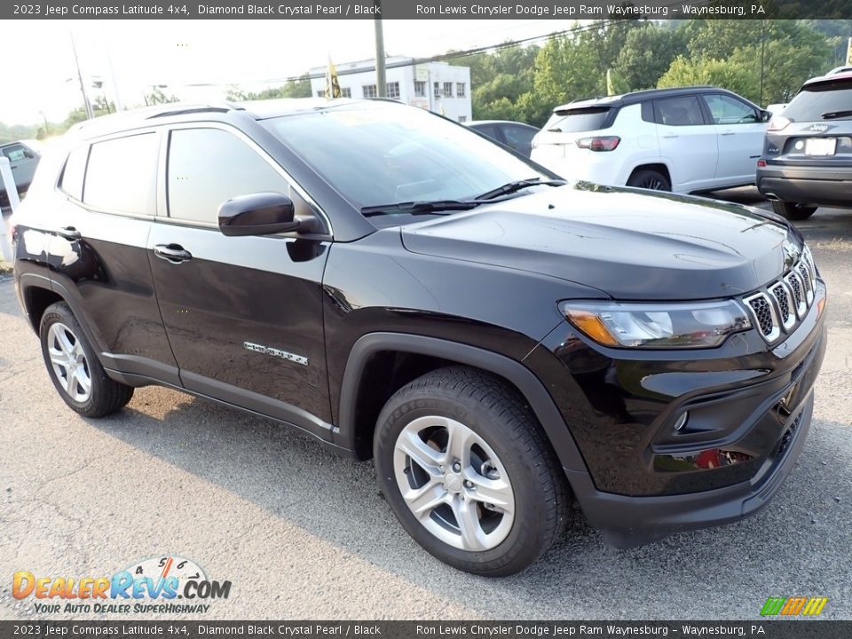 2023 Jeep Compass Latitude 4x4 Diamond Black Crystal Pearl / Black Photo #8