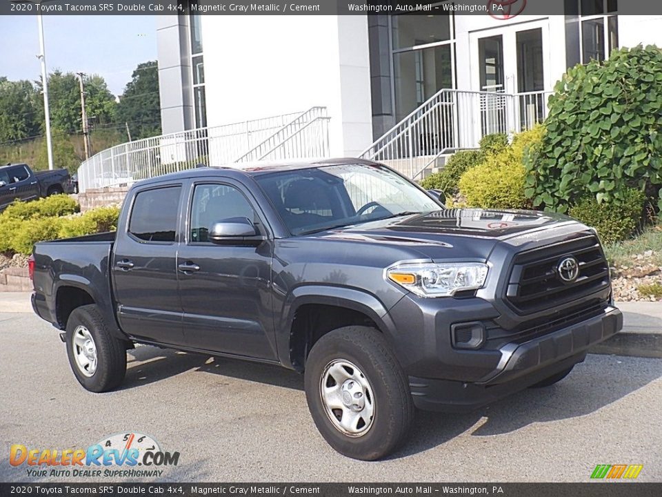 Front 3/4 View of 2020 Toyota Tacoma SR5 Double Cab 4x4 Photo #1