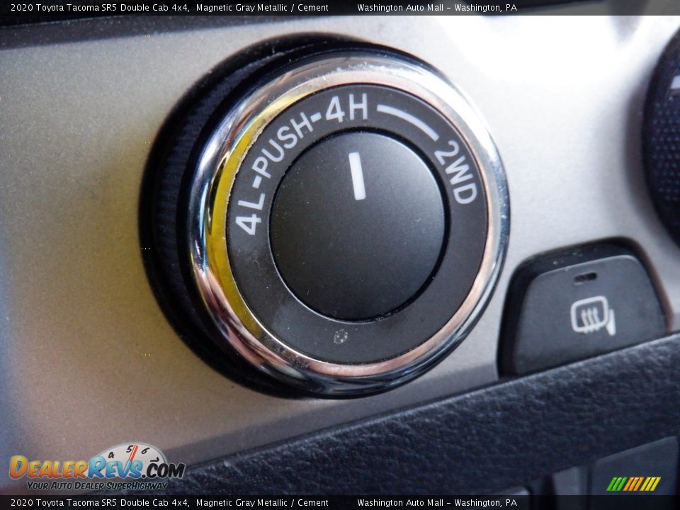Controls of 2020 Toyota Tacoma SR5 Double Cab 4x4 Photo #4