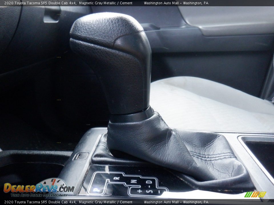 2020 Toyota Tacoma SR5 Double Cab 4x4 Shifter Photo #25