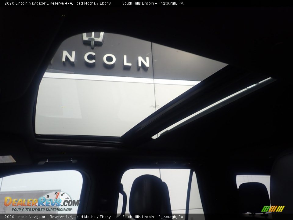 Sunroof of 2020 Lincoln Navigator L Reserve 4x4 Photo #20