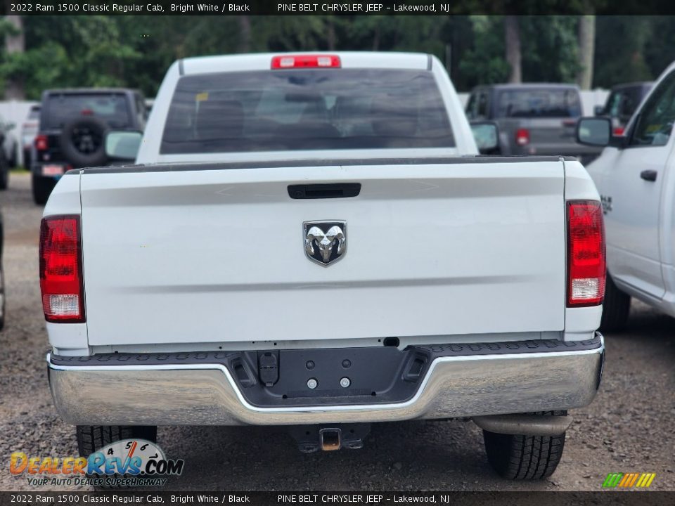 2022 Ram 1500 Classic Regular Cab Bright White / Black Photo #4