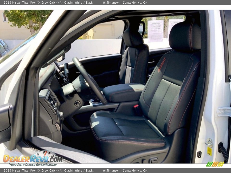 Front Seat of 2023 Nissan Titan Pro-4X Crew Cab 4x4 Photo #18