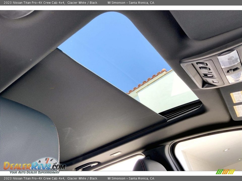 Sunroof of 2023 Nissan Titan Pro-4X Crew Cab 4x4 Photo #25