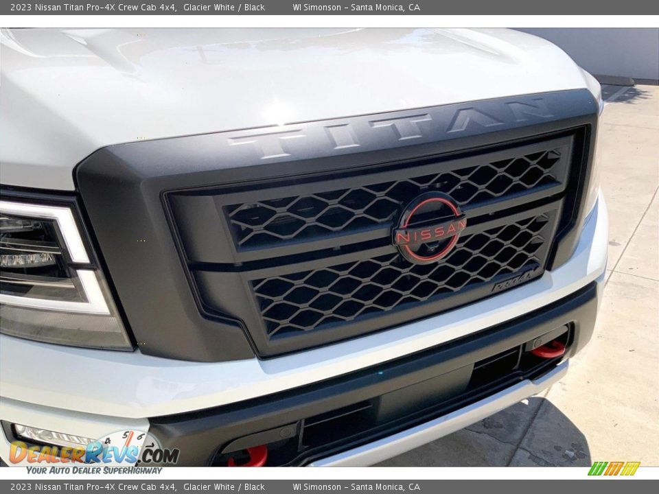 2023 Nissan Titan Pro-4X Crew Cab 4x4 Logo Photo #30