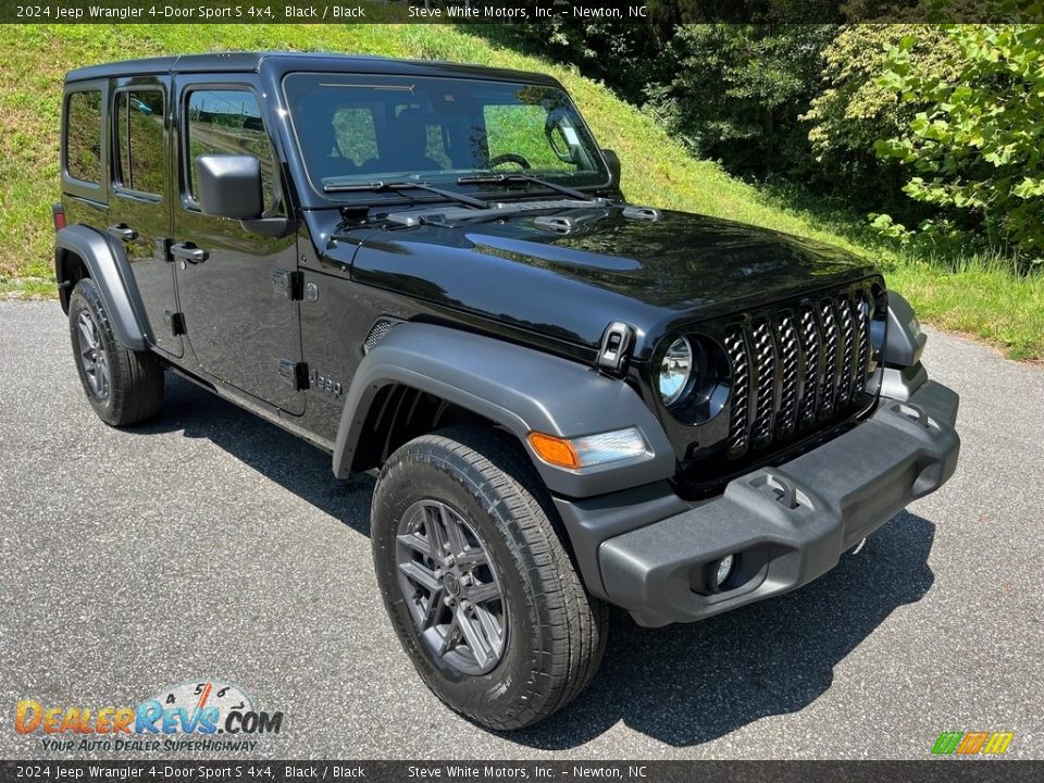 Front 3/4 View of 2024 Jeep Wrangler 4-Door Sport S 4x4 Photo #4