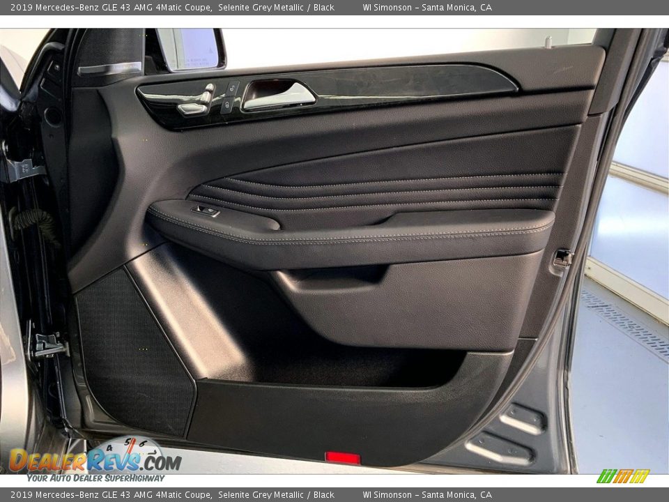 Door Panel of 2019 Mercedes-Benz GLE 43 AMG 4Matic Coupe Photo #27