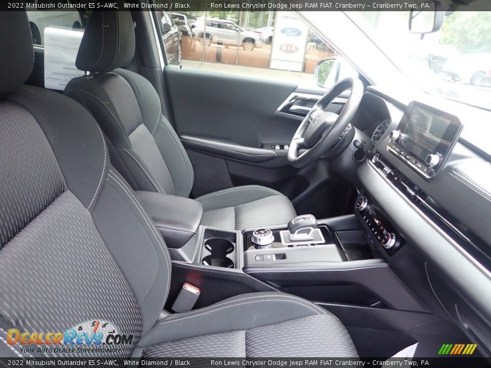 2022 Mitsubishi Outlander ES S-AWC White Diamond / Black Photo #11