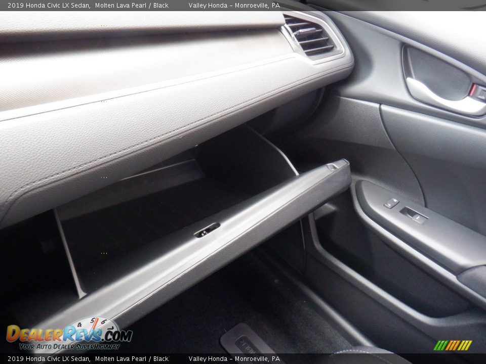 2019 Honda Civic LX Sedan Molten Lava Pearl / Black Photo #21