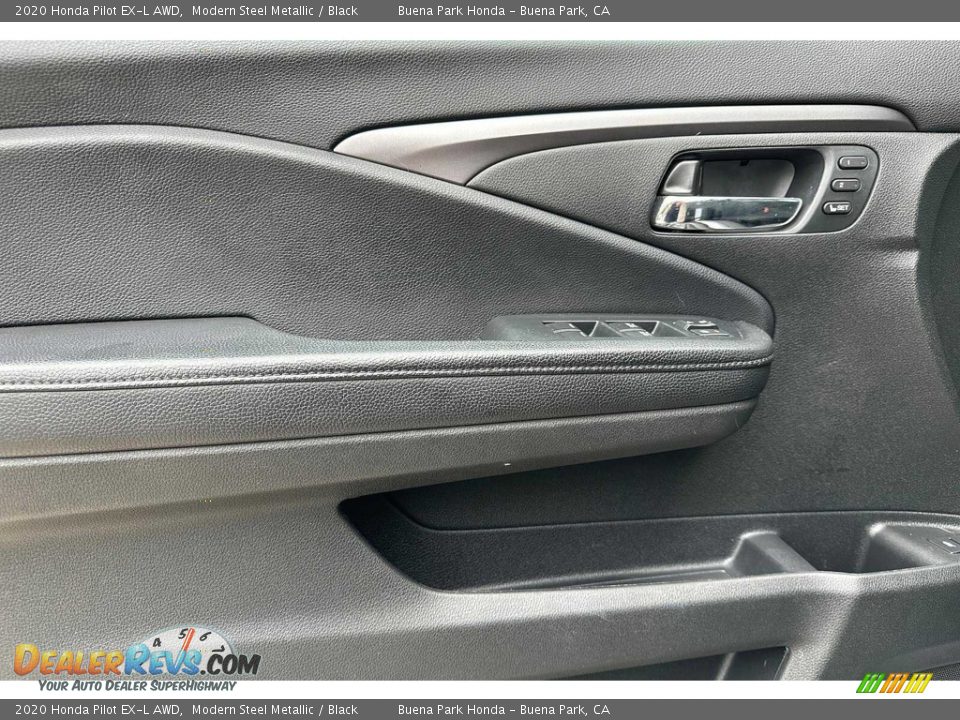 Door Panel of 2020 Honda Pilot EX-L AWD Photo #11