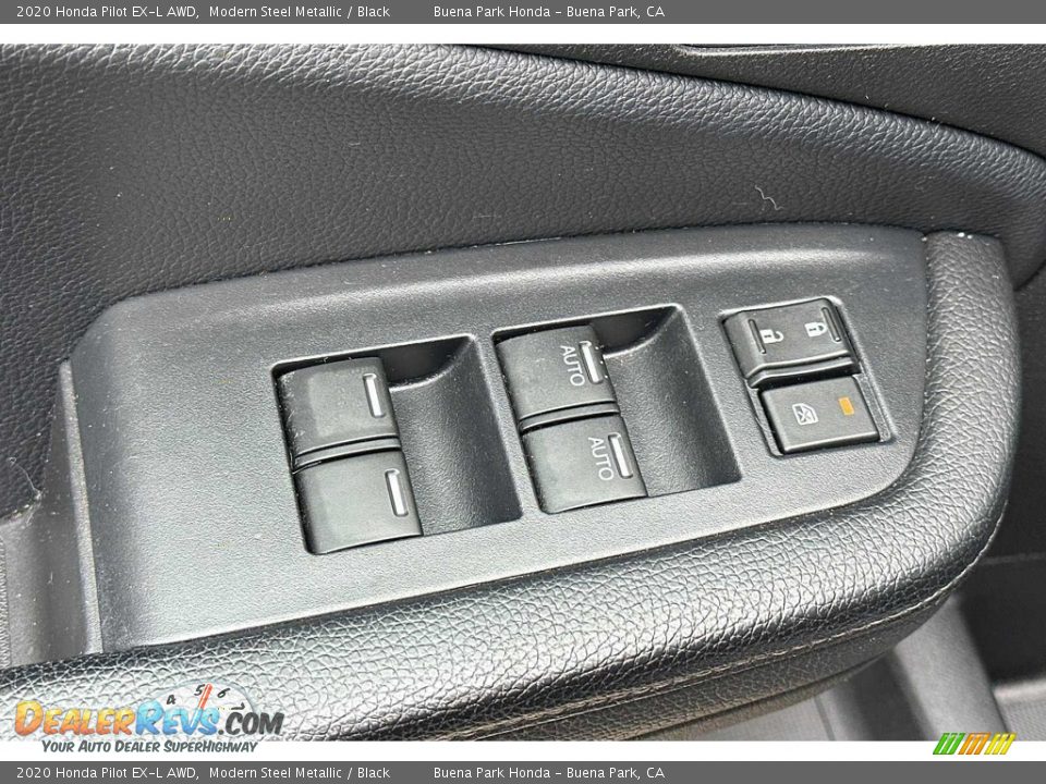 Controls of 2020 Honda Pilot EX-L AWD Photo #12