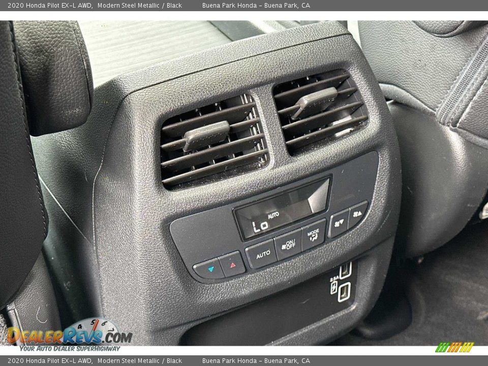 Controls of 2020 Honda Pilot EX-L AWD Photo #14