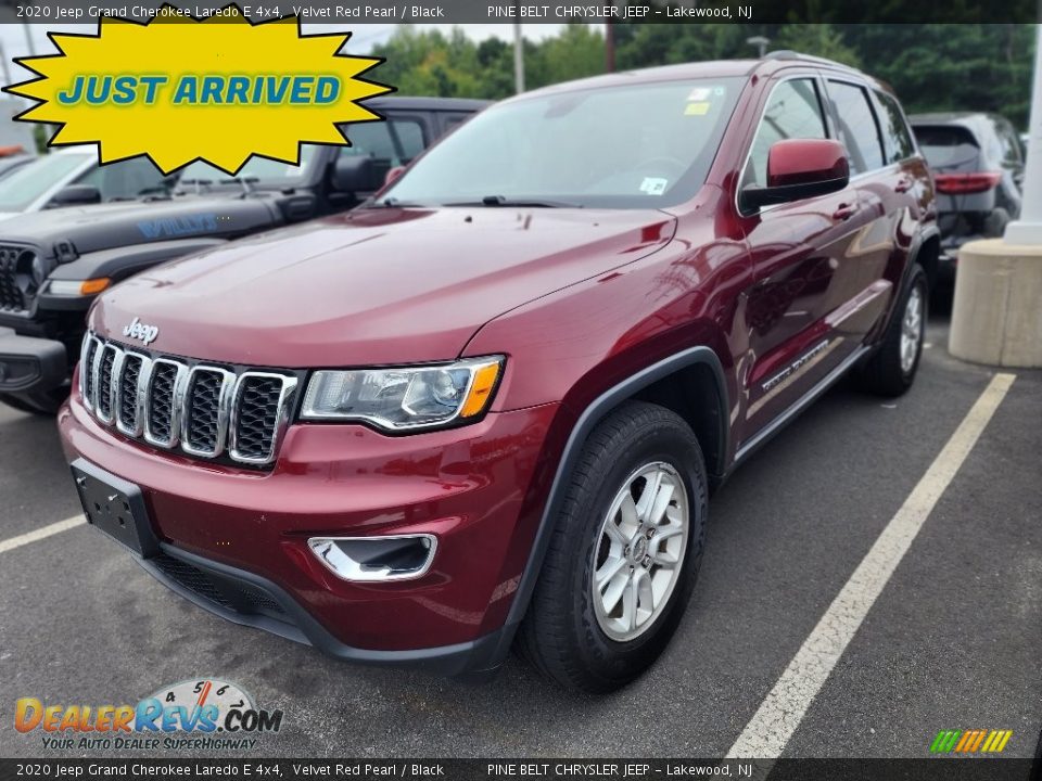 2020 Jeep Grand Cherokee Laredo E 4x4 Velvet Red Pearl / Black Photo #1