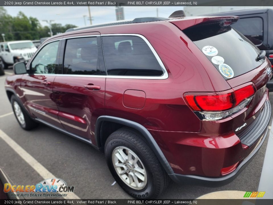 2020 Jeep Grand Cherokee Laredo E 4x4 Velvet Red Pearl / Black Photo #4