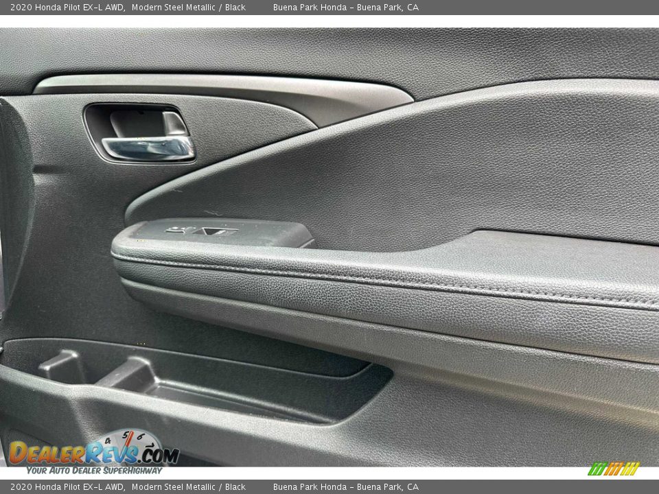Door Panel of 2020 Honda Pilot EX-L AWD Photo #20