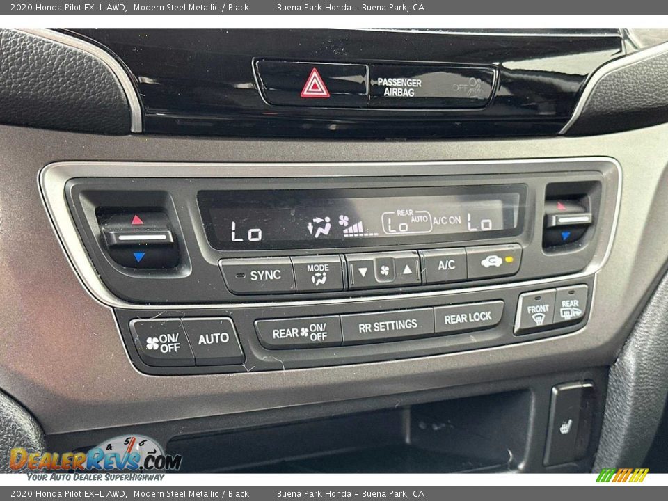 Controls of 2020 Honda Pilot EX-L AWD Photo #23