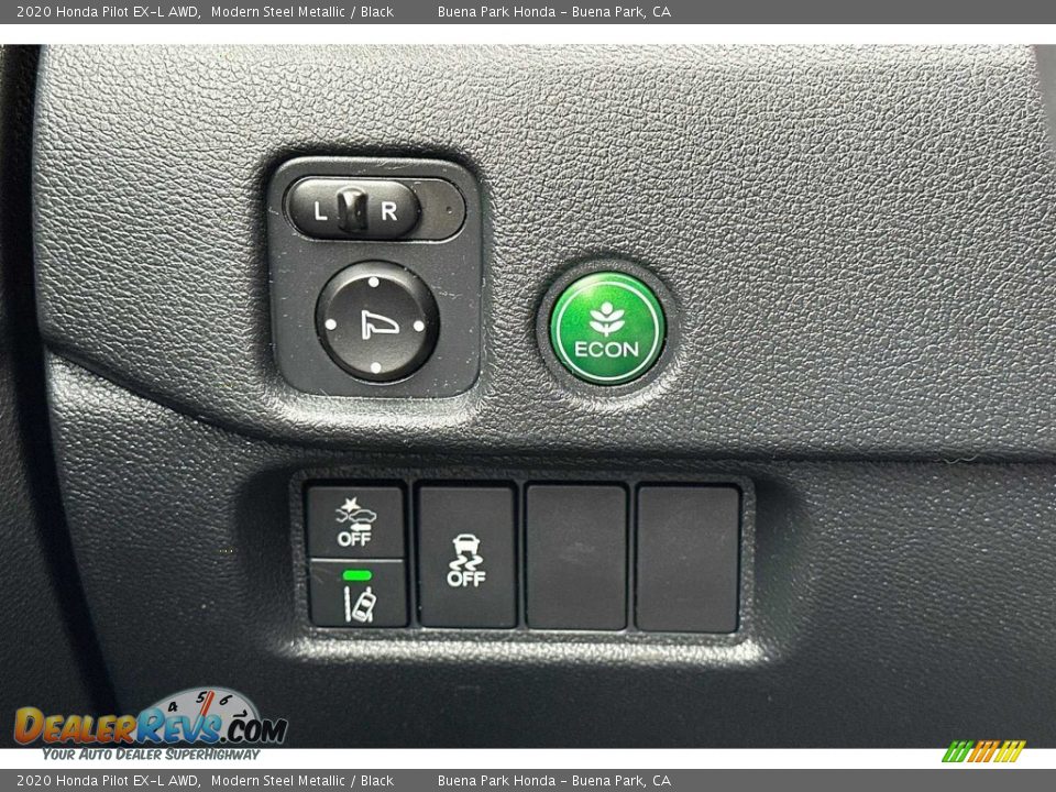 Controls of 2020 Honda Pilot EX-L AWD Photo #31