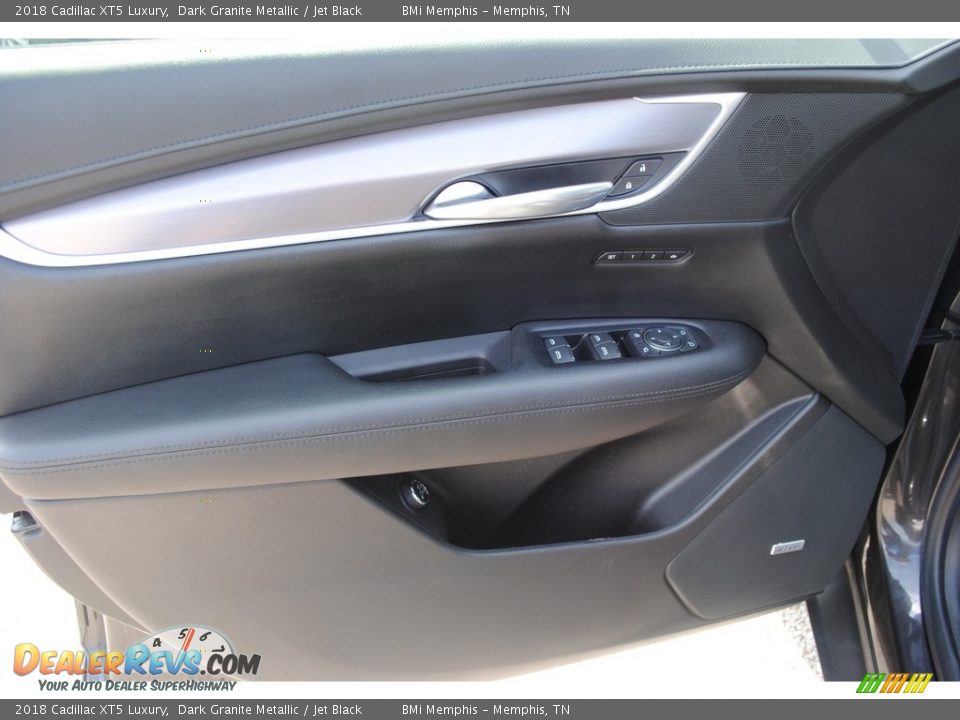 Door Panel of 2018 Cadillac XT5 Luxury Photo #10