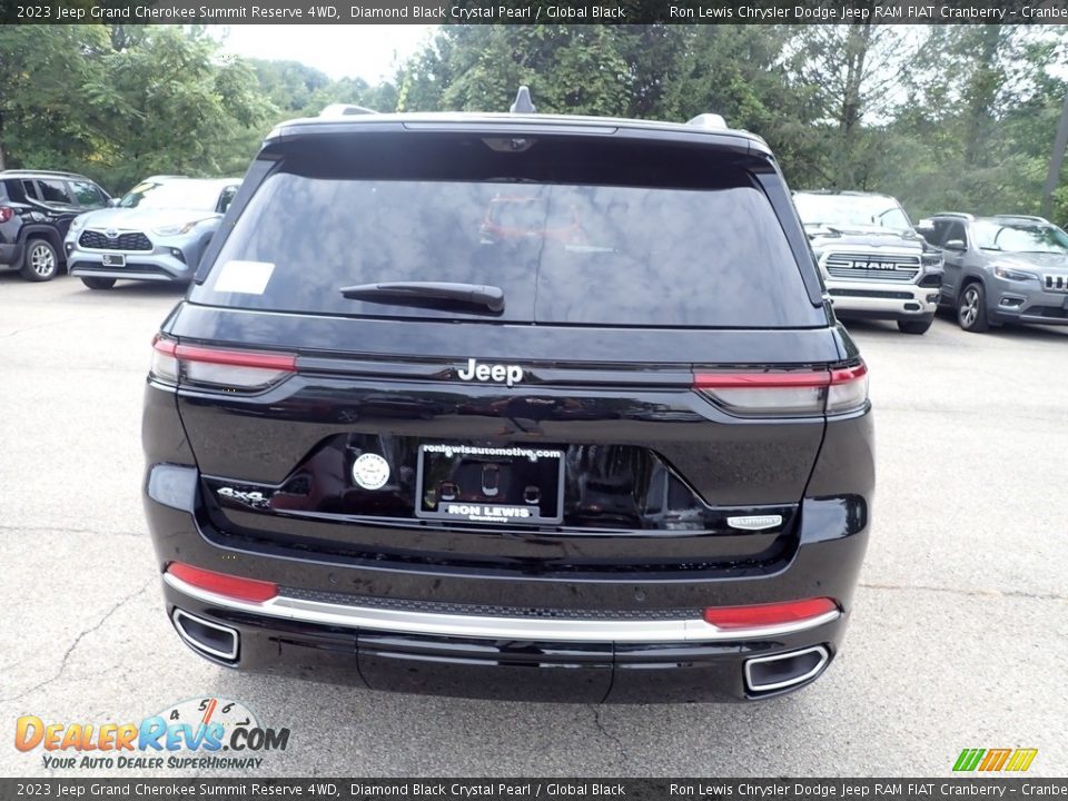 2023 Jeep Grand Cherokee Summit Reserve 4WD Diamond Black Crystal Pearl / Global Black Photo #4