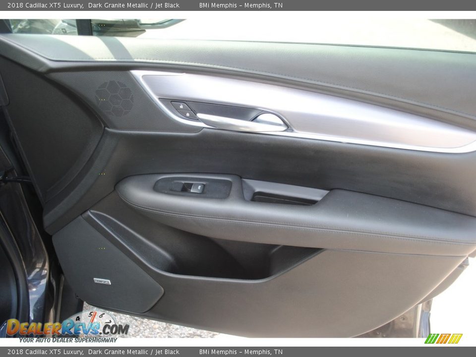 Door Panel of 2018 Cadillac XT5 Luxury Photo #28