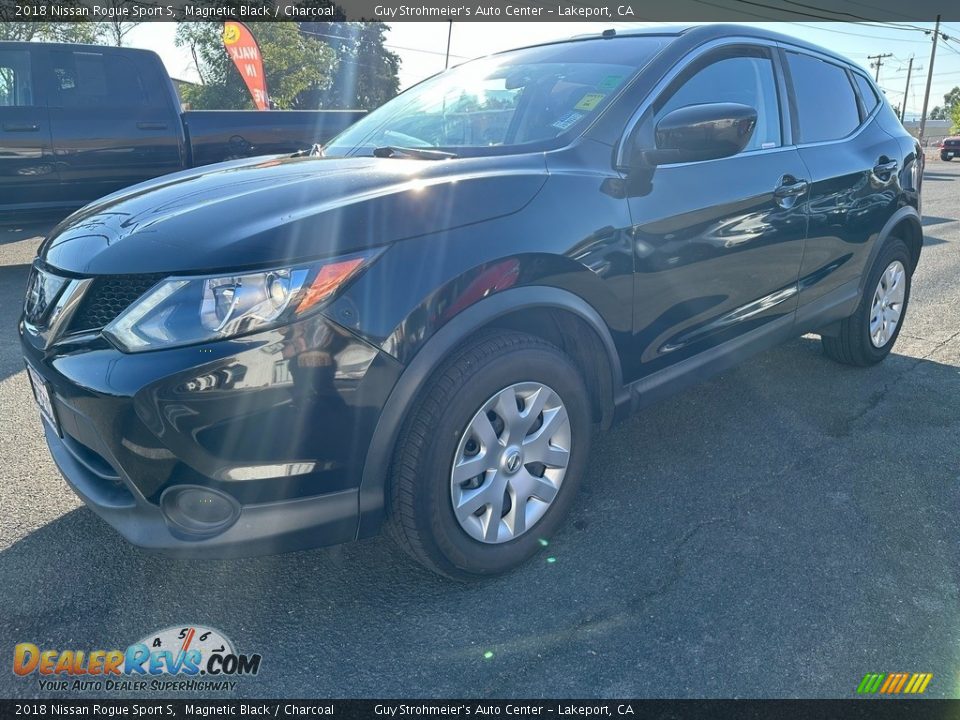 2018 Nissan Rogue Sport S Magnetic Black / Charcoal Photo #3
