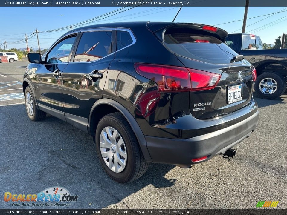 2018 Nissan Rogue Sport S Magnetic Black / Charcoal Photo #4