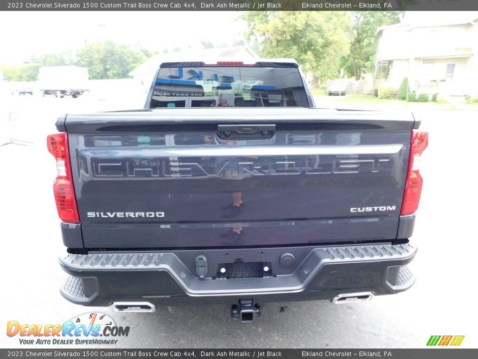 2023 Chevrolet Silverado 1500 Custom Trail Boss Crew Cab 4x4 Dark Ash Metallic / Jet Black Photo #10