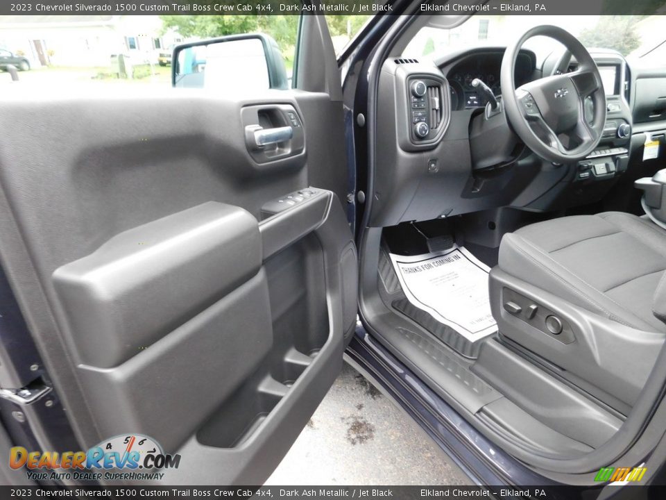 Front Seat of 2023 Chevrolet Silverado 1500 Custom Trail Boss Crew Cab 4x4 Photo #17