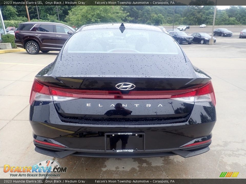 2023 Hyundai Elantra SEL Onyx Black / Medium Gray Photo #3