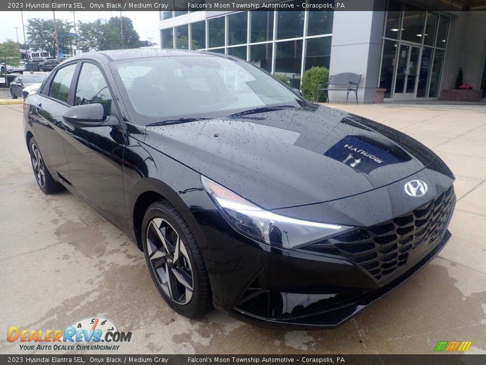 2023 Hyundai Elantra SEL Onyx Black / Medium Gray Photo #9