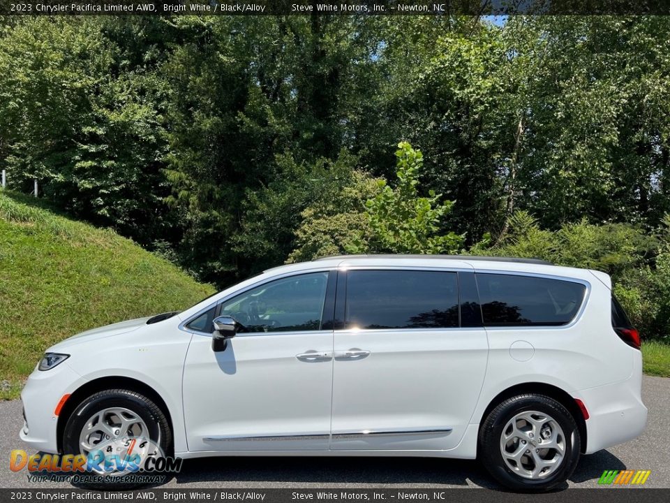 Bright White 2023 Chrysler Pacifica Limited AWD Photo #1