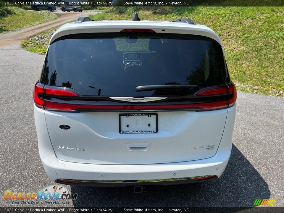 2023 Chrysler Pacifica Limited AWD Bright White / Black/Alloy Photo #7