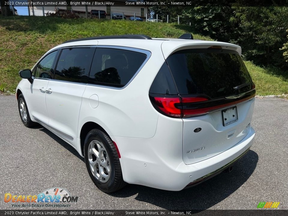 2023 Chrysler Pacifica Limited AWD Bright White / Black/Alloy Photo #8