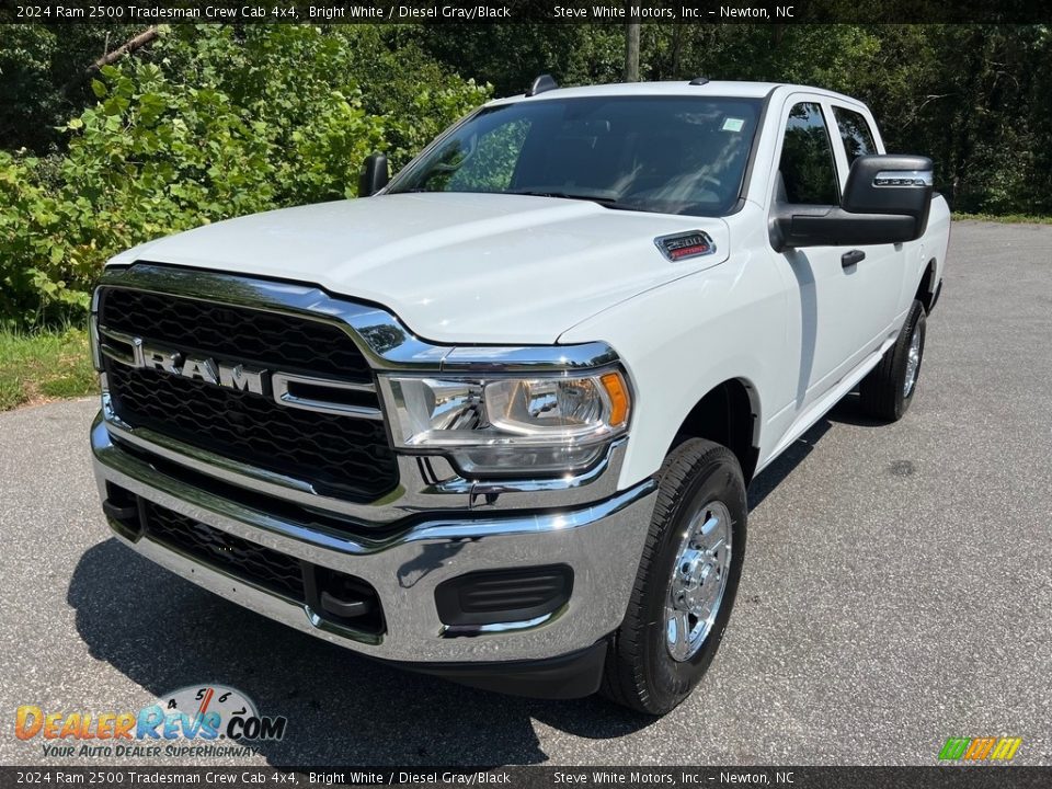 2024 Ram 2500 Tradesman Crew Cab 4x4 Bright White / Diesel Gray/Black Photo #2