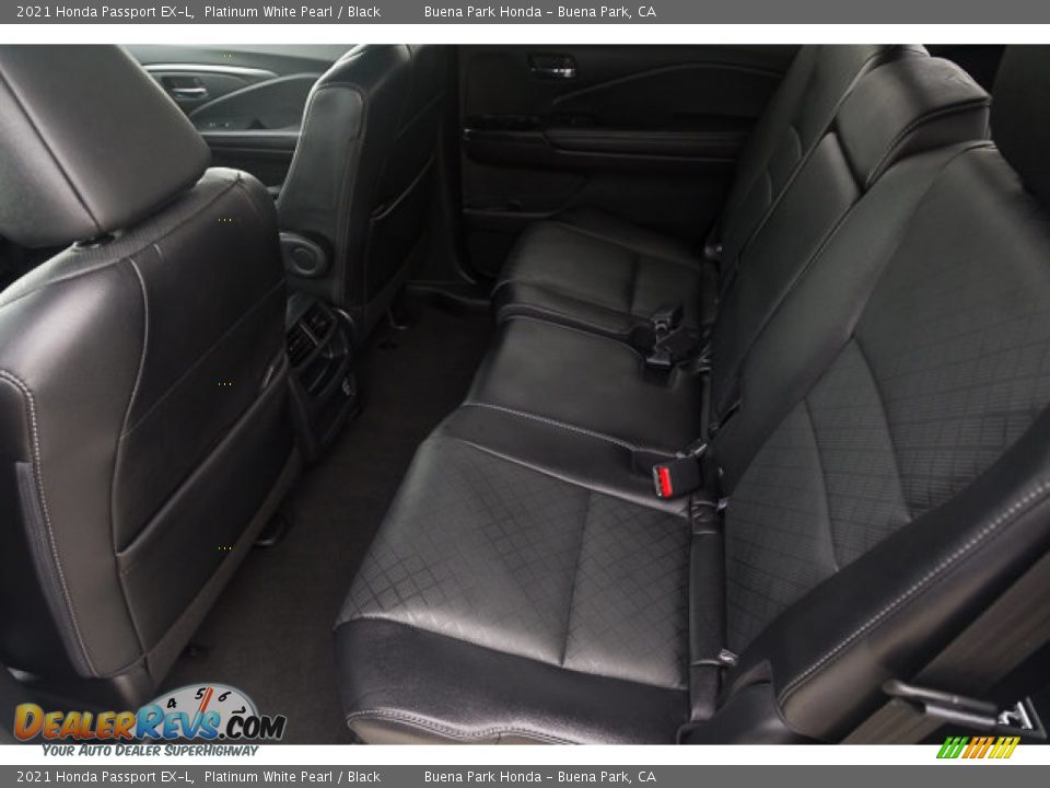 2021 Honda Passport EX-L Platinum White Pearl / Black Photo #4